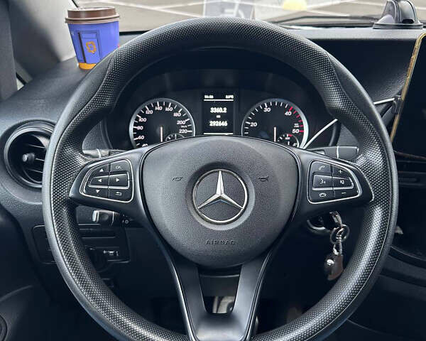 Серый Мерседес Вито, объемом двигателя 2.14 л и пробегом 293 тыс. км за 23000 $, фото 9 на Automoto.ua