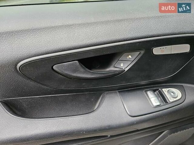 Серый Мерседес Вито, объемом двигателя 2.14 л и пробегом 352 тыс. км за 15999 $, фото 14 на Automoto.ua