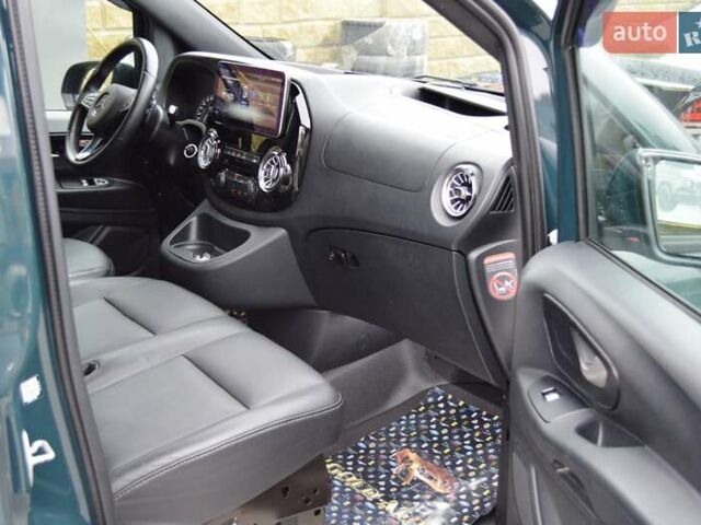 Серый Мерседес Вито, объемом двигателя 2.2 л и пробегом 99 тыс. км за 21500 $, фото 35 на Automoto.ua