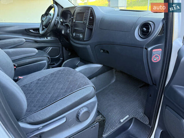 Серый Мерседес Вито, объемом двигателя 2.2 л и пробегом 192 тыс. км за 23950 $, фото 9 на Automoto.ua