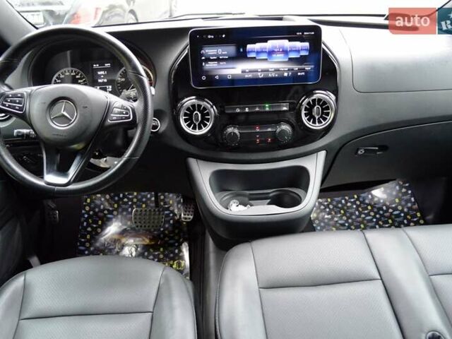 Серый Мерседес Вито, объемом двигателя 2.2 л и пробегом 99 тыс. км за 21500 $, фото 23 на Automoto.ua