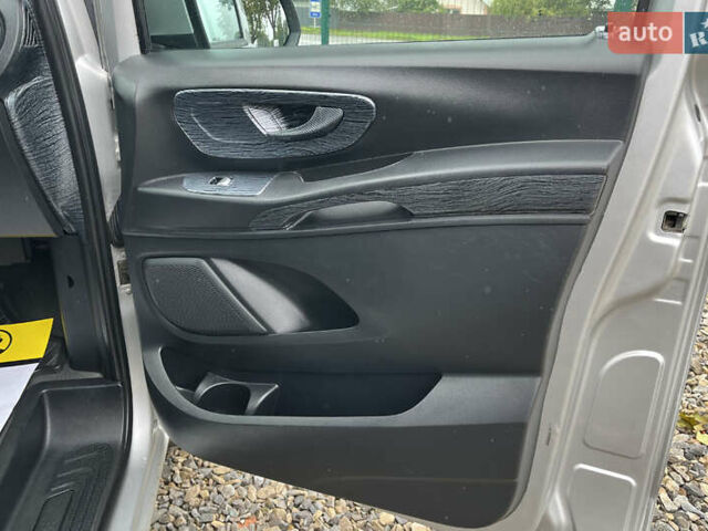 Серый Мерседес Вито, объемом двигателя 2.14 л и пробегом 180 тыс. км за 25500 $, фото 22 на Automoto.ua