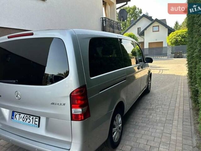 Серый Мерседес Вито, объемом двигателя 2.1 л и пробегом 255 тыс. км за 18000 $, фото 5 на Automoto.ua
