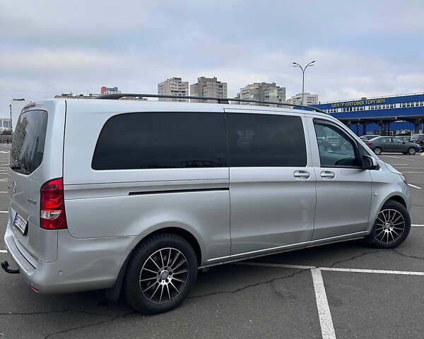 Серый Мерседес Вито, объемом двигателя 2.14 л и пробегом 293 тыс. км за 23000 $, фото 3 на Automoto.ua