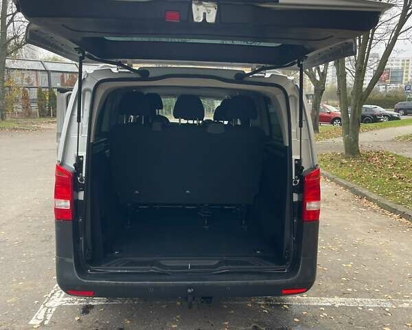 Серый Мерседес Вито, объемом двигателя 2.1 л и пробегом 223 тыс. км за 21800 $, фото 7 на Automoto.ua