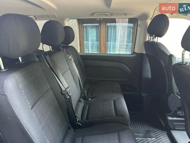 Серый Мерседес Вито, объемом двигателя 2.1 л и пробегом 255 тыс. км за 18000 $, фото 12 на Automoto.ua