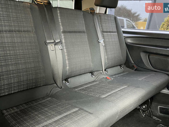 Серый Мерседес Вито, объемом двигателя 2.14 л и пробегом 180 тыс. км за 25500 $, фото 18 на Automoto.ua