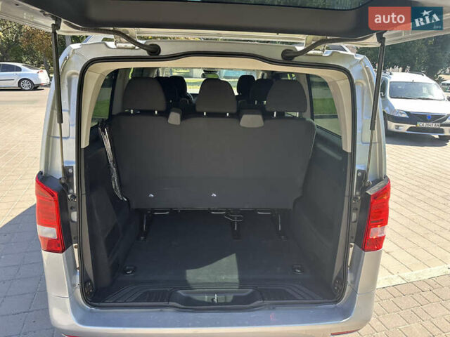 Серый Мерседес Вито, объемом двигателя 2.14 л и пробегом 192 тыс. км за 23999 $, фото 16 на Automoto.ua