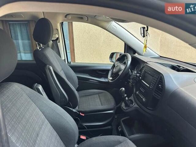 Серый Мерседес Вито, объемом двигателя 2.1 л и пробегом 255 тыс. км за 18000 $, фото 10 на Automoto.ua