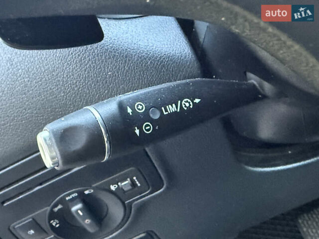 Серый Мерседес Вито, объемом двигателя 2.2 л и пробегом 192 тыс. км за 23950 $, фото 21 на Automoto.ua