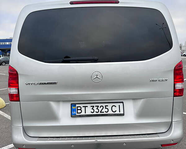 Серый Мерседес Вито, объемом двигателя 2.14 л и пробегом 293 тыс. км за 23000 $, фото 5 на Automoto.ua