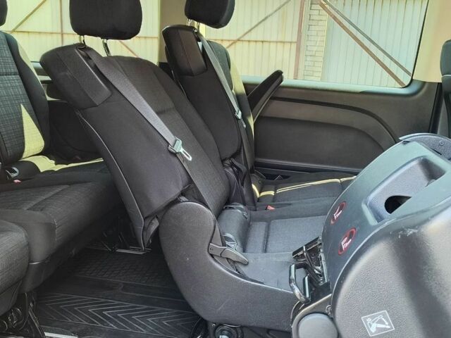 Серый Мерседес Вито, объемом двигателя 2.2 л и пробегом 110 тыс. км за 10500 $, фото 10 на Automoto.ua