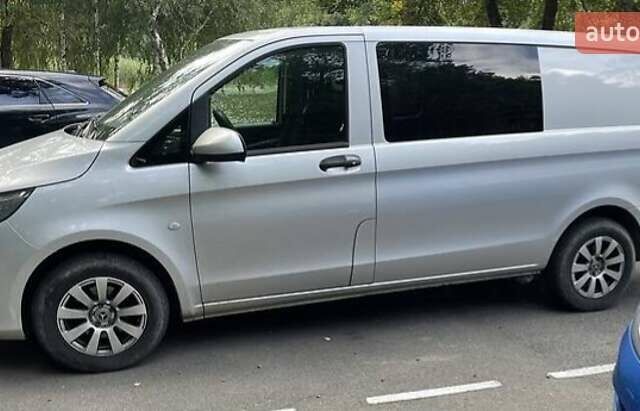 Сірий Мерседес Віто, об'ємом двигуна 2.14 л та пробігом 215 тис. км за 18000 $, фото 4 на Automoto.ua