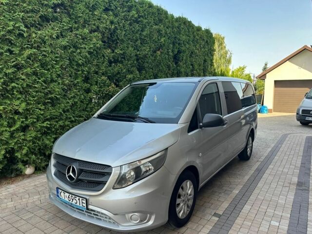 Серый Мерседес Вито, объемом двигателя 2.2 л и пробегом 255 тыс. км за 10800 $, фото 3 на Automoto.ua