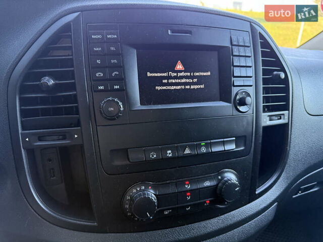 Серый Мерседес Вито, объемом двигателя 2.2 л и пробегом 192 тыс. км за 23950 $, фото 13 на Automoto.ua