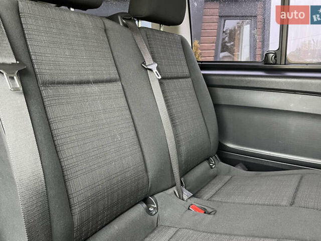 Серый Мерседес Вито, объемом двигателя 2.14 л и пробегом 180 тыс. км за 25500 $, фото 19 на Automoto.ua