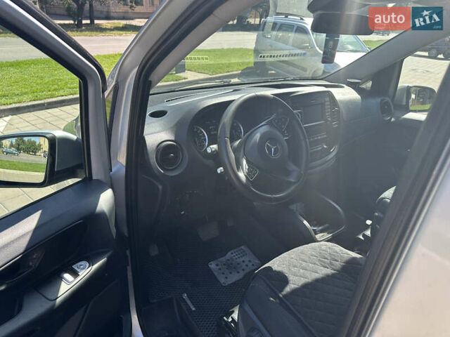 Серый Мерседес Вито, объемом двигателя 2.14 л и пробегом 192 тыс. км за 24500 $, фото 12 на Automoto.ua