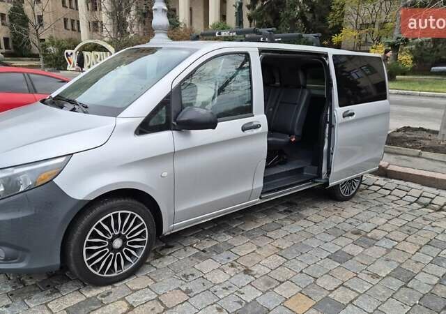 Серый Мерседес Вито, объемом двигателя 2 л и пробегом 138 тыс. км за 22000 $, фото 11 на Automoto.ua