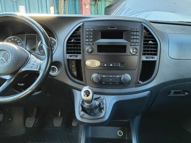 Серый Мерседес Вито, объемом двигателя 2.2 л и пробегом 110 тыс. км за 10500 $, фото 14 на Automoto.ua