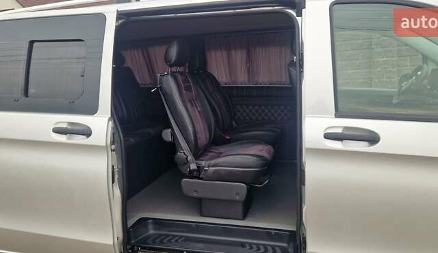 Серый Мерседес Вито, объемом двигателя 2.2 л и пробегом 355 тыс. км за 21500 $, фото 18 на Automoto.ua