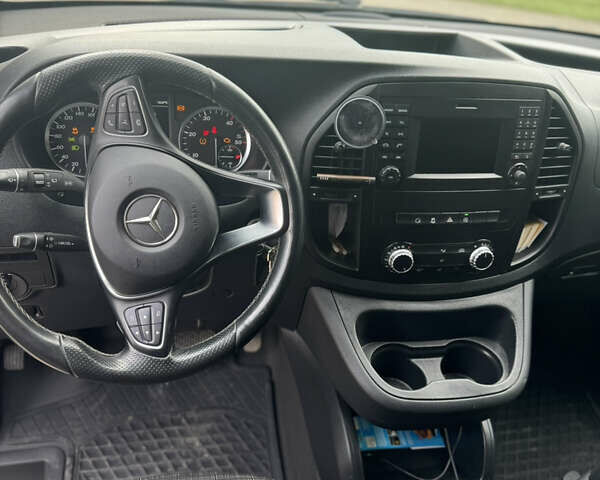 Сірий Мерседес Віто, об'ємом двигуна 2.14 л та пробігом 290 тис. км за 31500 $, фото 11 на Automoto.ua