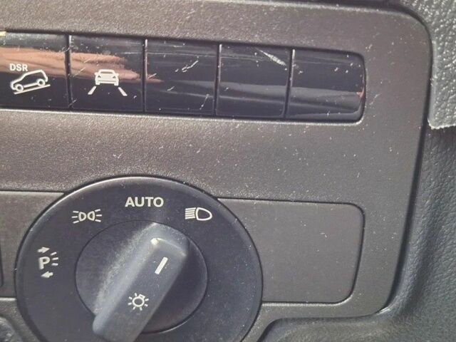 Серый Мерседес Вито, объемом двигателя 2.2 л и пробегом 140 тыс. км за 12200 $, фото 10 на Automoto.ua