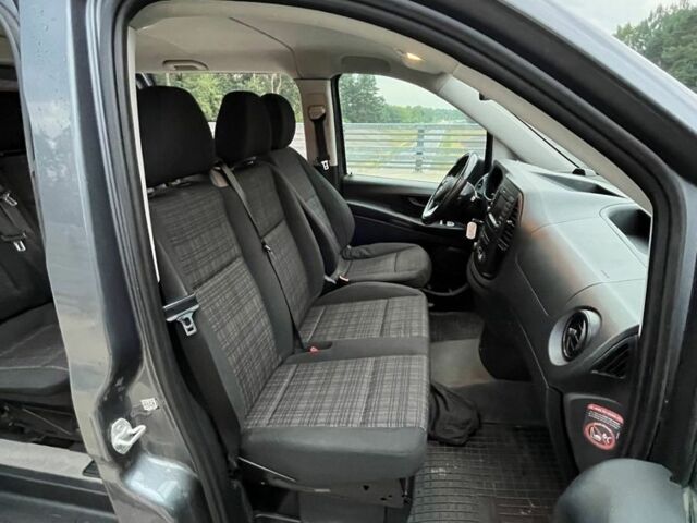 Сірий Мерседес Віто, об'ємом двигуна 2.2 л та пробігом 212 тис. км за 16550 $, фото 5 на Automoto.ua