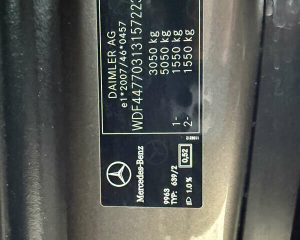 Сірий Мерседес Віто, об'ємом двигуна 2.2 л та пробігом 398 тис. км за 24999 $, фото 52 на Automoto.ua