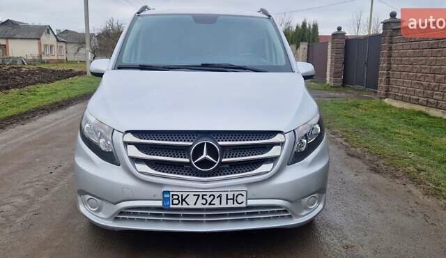 Серый Мерседес Вито, объемом двигателя 2.2 л и пробегом 355 тыс. км за 21500 $, фото 7 на Automoto.ua