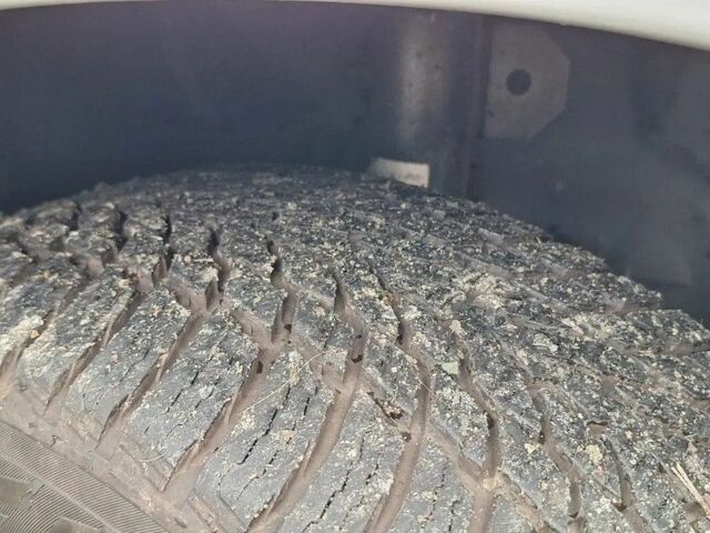 Серый Мерседес Вито, объемом двигателя 2.2 л и пробегом 140 тыс. км за 12200 $, фото 12 на Automoto.ua