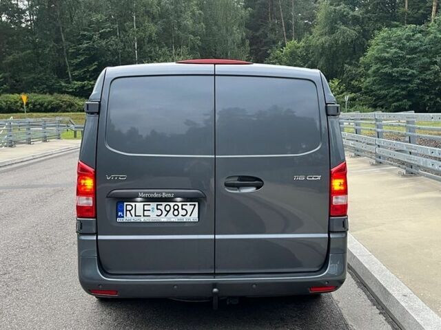 Сірий Мерседес Віто, об'ємом двигуна 2.2 л та пробігом 212 тис. км за 16550 $, фото 17 на Automoto.ua