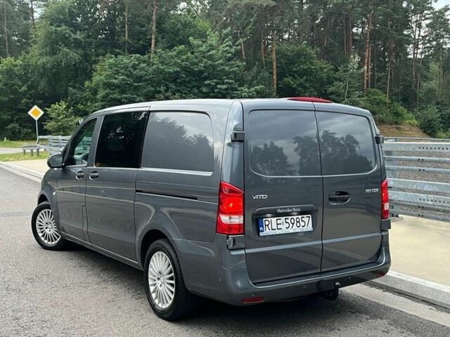Сірий Мерседес Віто, об'ємом двигуна 2.2 л та пробігом 212 тис. км за 16550 $, фото 6 на Automoto.ua