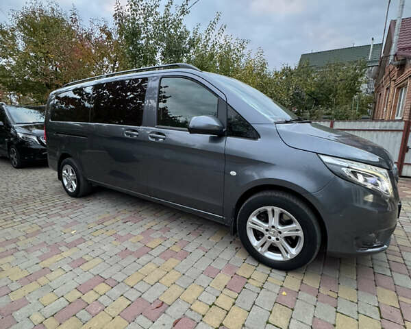 Мерседес Вито 2016 в Хмельницком на Automoto.ua Серый Мерседес Вито, объемом двигателя 2.14 л и пробегом 274 тыс. км за 28000 $, фото 1 на Automoto.ua