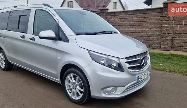 Серый Мерседес Вито, объемом двигателя 2.2 л и пробегом 355 тыс. км за 21500 $, фото 6 на Automoto.ua