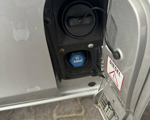 Сірий Мерседес Віто, об'ємом двигуна 2.2 л та пробігом 380 тис. км за 18700 $, фото 12 на Automoto.ua