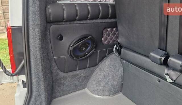 Серый Мерседес Вито, объемом двигателя 2.2 л и пробегом 355 тыс. км за 21500 $, фото 23 на Automoto.ua