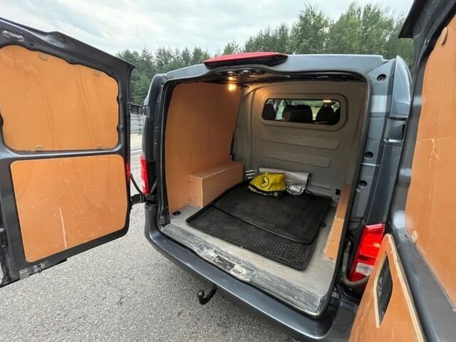 Сірий Мерседес Віто, об'ємом двигуна 2.2 л та пробігом 212 тис. км за 16550 $, фото 2 на Automoto.ua