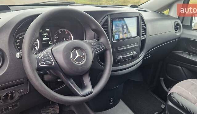 Серый Мерседес Вито, объемом двигателя 2.2 л и пробегом 355 тыс. км за 21500 $, фото 9 на Automoto.ua