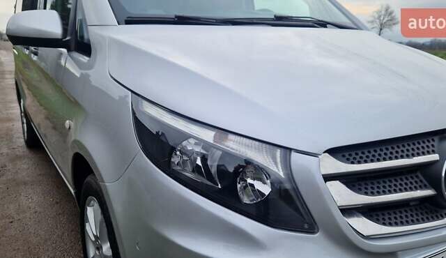 Серый Мерседес Вито, объемом двигателя 2.2 л и пробегом 355 тыс. км за 21500 $, фото 3 на Automoto.ua