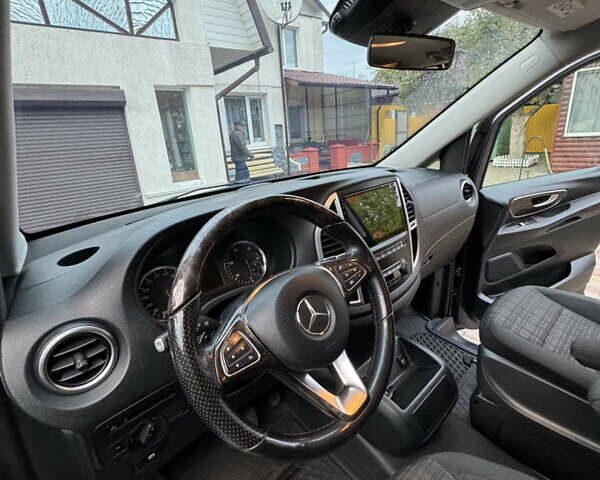 Мерседес Вито 2016 в Хмельницком на Automoto.ua Серый Мерседес Вито, объемом двигателя 2.14 л и пробегом 274 тыс. км за 28000 $, фото 17 на Automoto.ua