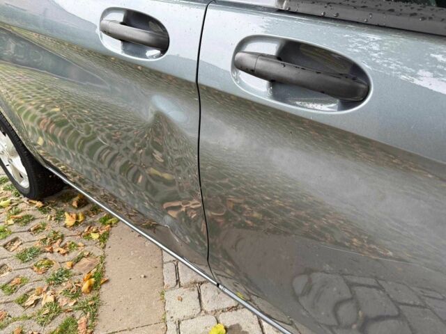 Серый Мерседес Вито, объемом двигателя 2.2 л и пробегом 160 тыс. км за 17185 $, фото 12 на Automoto.ua