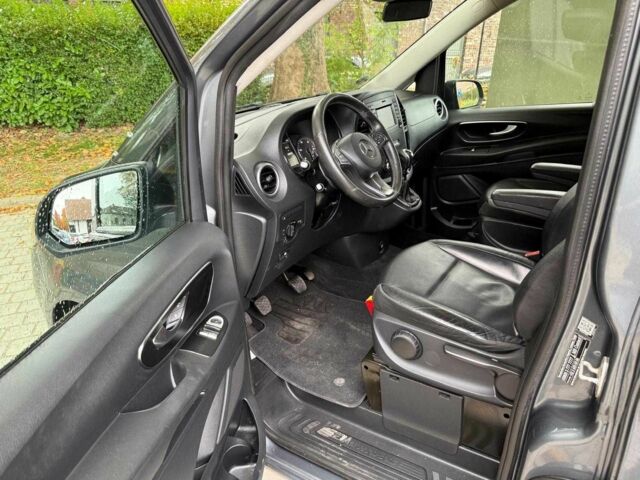 Серый Мерседес Вито, объемом двигателя 2.2 л и пробегом 160 тыс. км за 17185 $, фото 8 на Automoto.ua