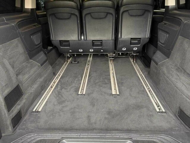 Серый Мерседес Вито, объемом двигателя 2.2 л и пробегом 160 тыс. км за 20526 $, фото 3 на Automoto.ua