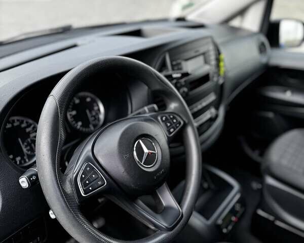 Серый Мерседес Вито, объемом двигателя 2.14 л и пробегом 187 тыс. км за 34000 $, фото 10 на Automoto.ua