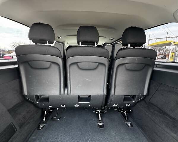 Серый Мерседес Вито, объемом двигателя 2.14 л и пробегом 187 тыс. км за 34000 $, фото 25 на Automoto.ua