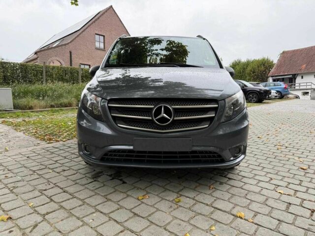 Серый Мерседес Вито, объемом двигателя 2.2 л и пробегом 160 тыс. км за 20526 $, фото 1 на Automoto.ua