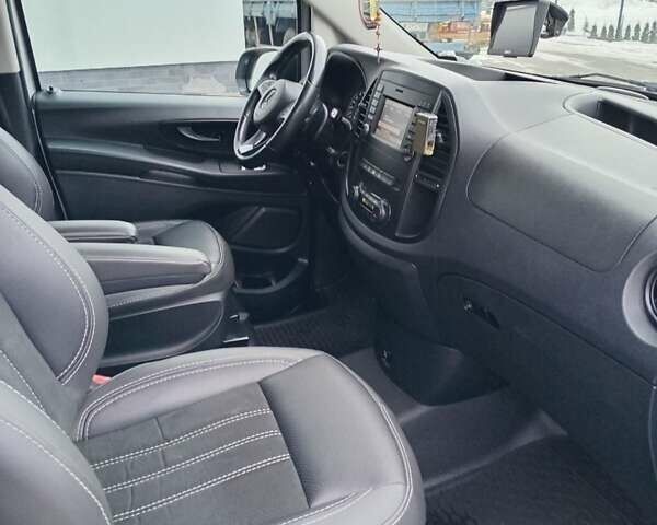 Серый Мерседес Вито, объемом двигателя 2.14 л и пробегом 365 тыс. км за 24950 $, фото 37 на Automoto.ua