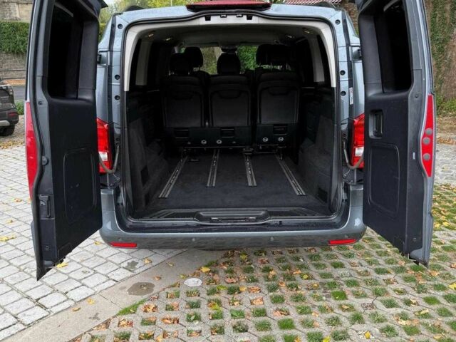 Серый Мерседес Вито, объемом двигателя 2.2 л и пробегом 160 тыс. км за 17185 $, фото 4 на Automoto.ua