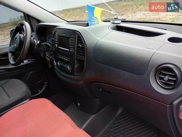 Мерседес Вито 2017 в Кропивницком (Кировограде) на Automoto.ua Серый Мерседес Вито, объемом двигателя 2.14 л и пробегом 480 тыс. км за 23000 $, фото 4 на Automoto.ua