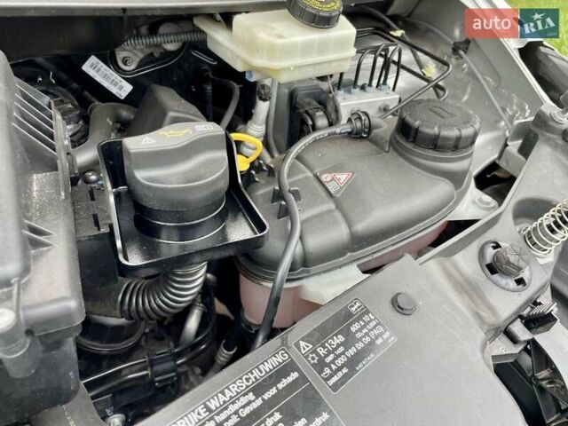 Серый Мерседес Вито, объемом двигателя 2.14 л и пробегом 268 тыс. км за 28900 $, фото 21 на Automoto.ua